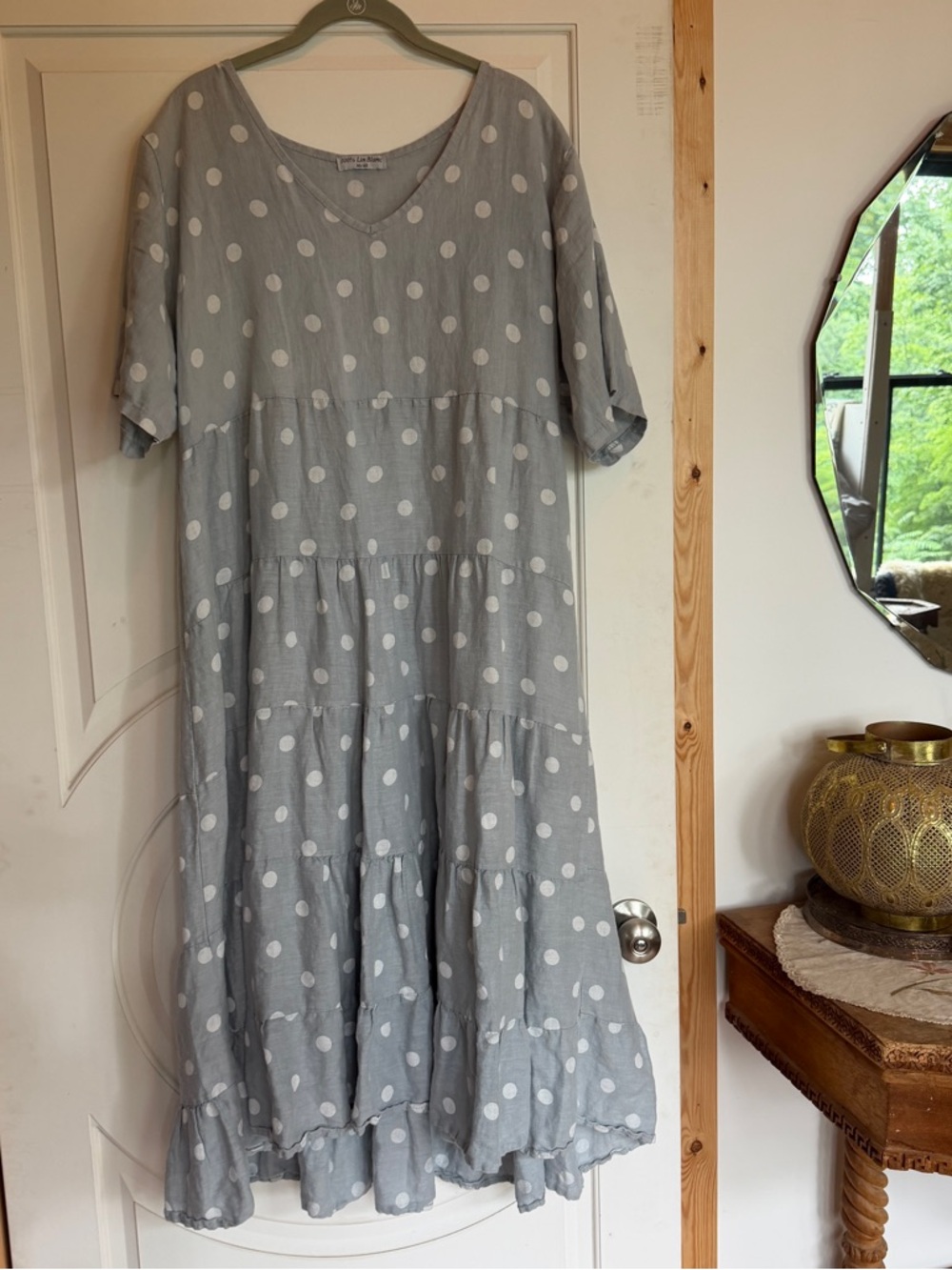 100% Lin Blanc Linen Maxi Dress in Light Gray with White Polka Dot, Beachy ☀️